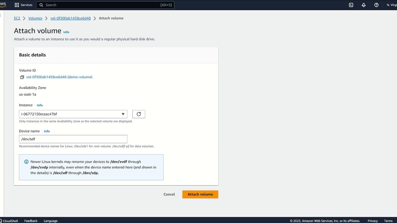 The image shows an AWS EC2 console screen for attaching a volume to an instance, with options to select the instance and device name.