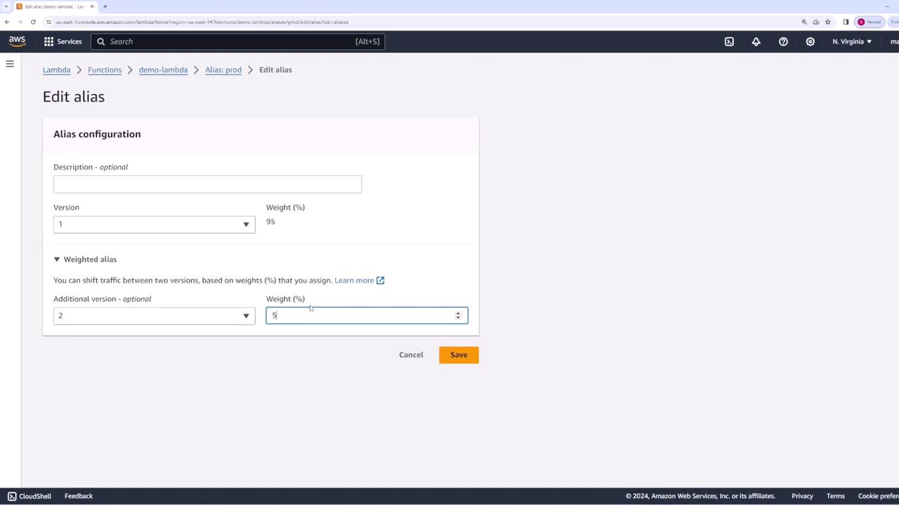 The image shows an AWS Lambda interface for editing an alias, where traffic is being distributed between two versions with specified weights. Version 1 has a weight of 95%, and an additional version 2 has a weight of 5%.