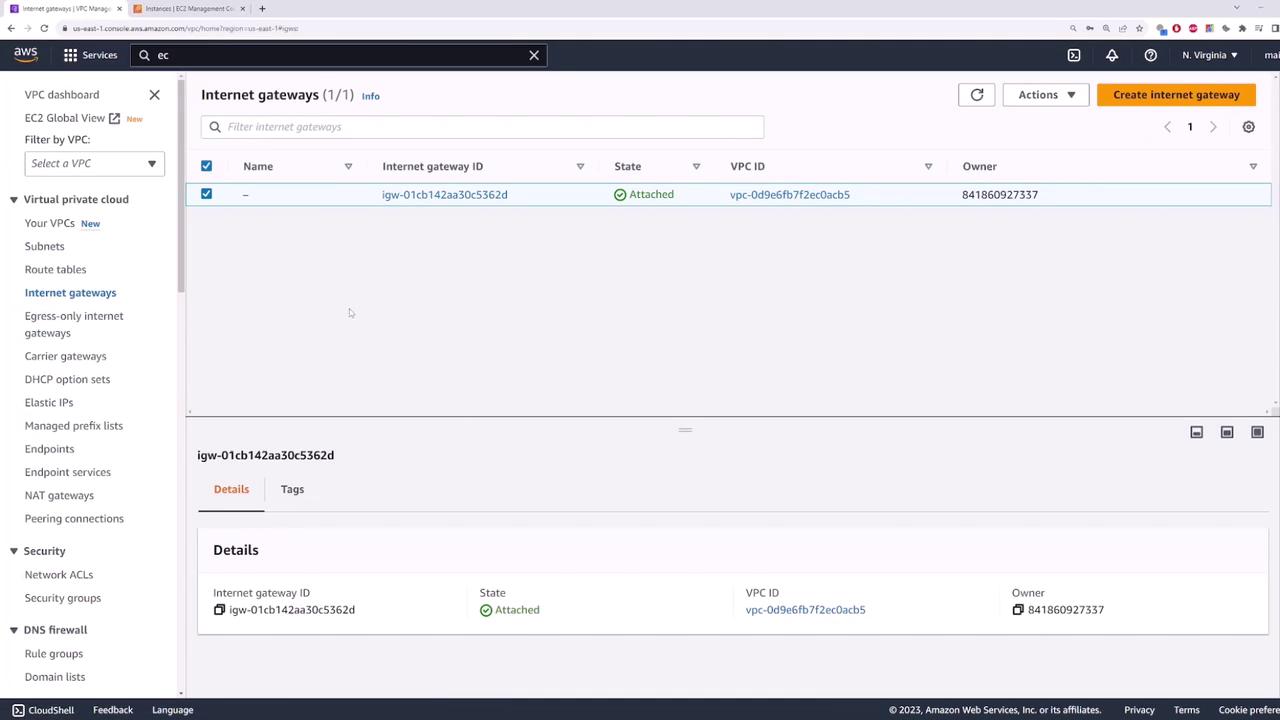 The image shows an AWS management console screen displaying the "Internet gateways" section, with one internet gateway listed as attached to a VPC.