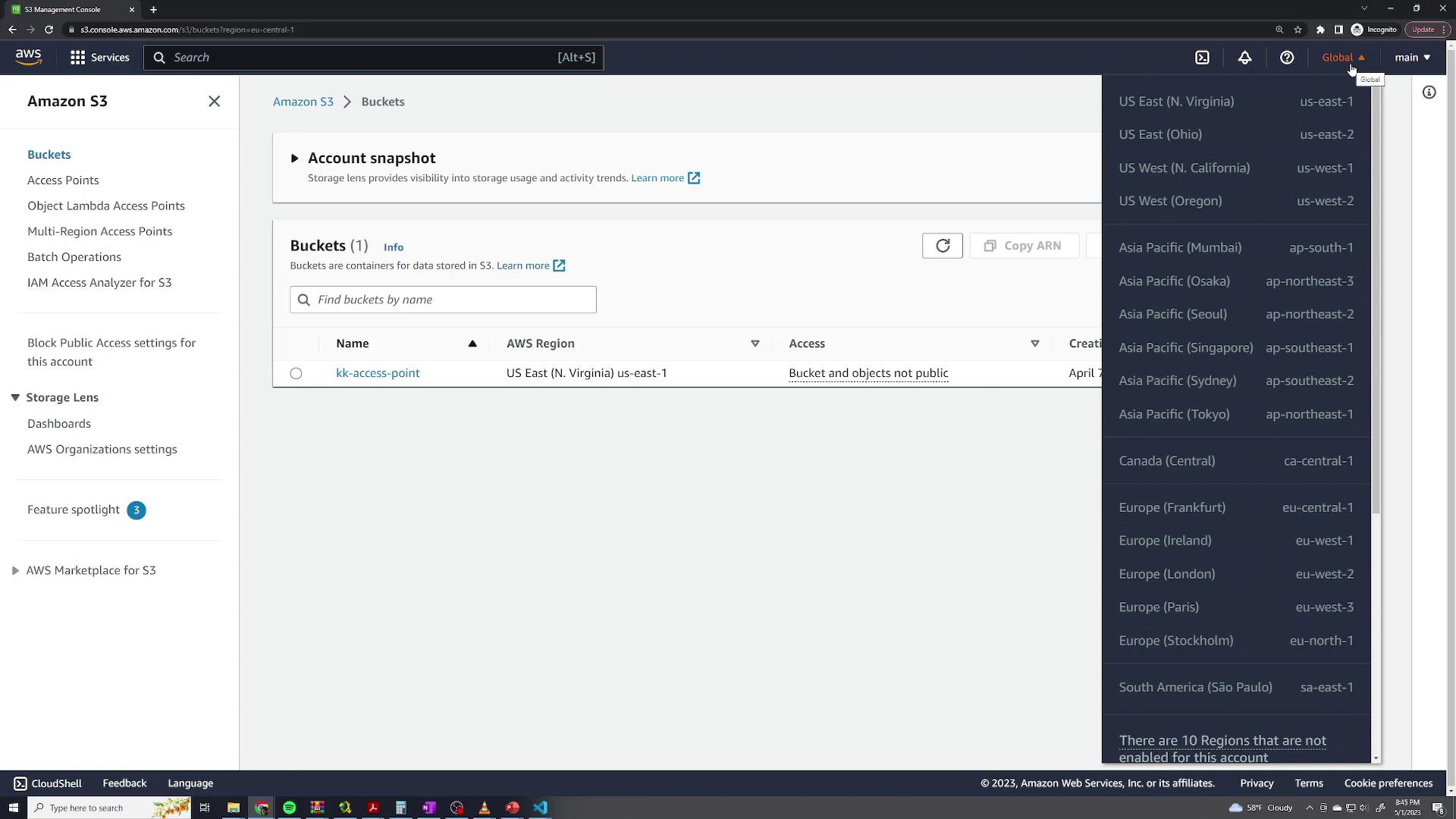 The image shows the AWS S3 Management Console with a bucket named "kk-access-point" in the US East (N. Virginia) region, not publicly accessible.