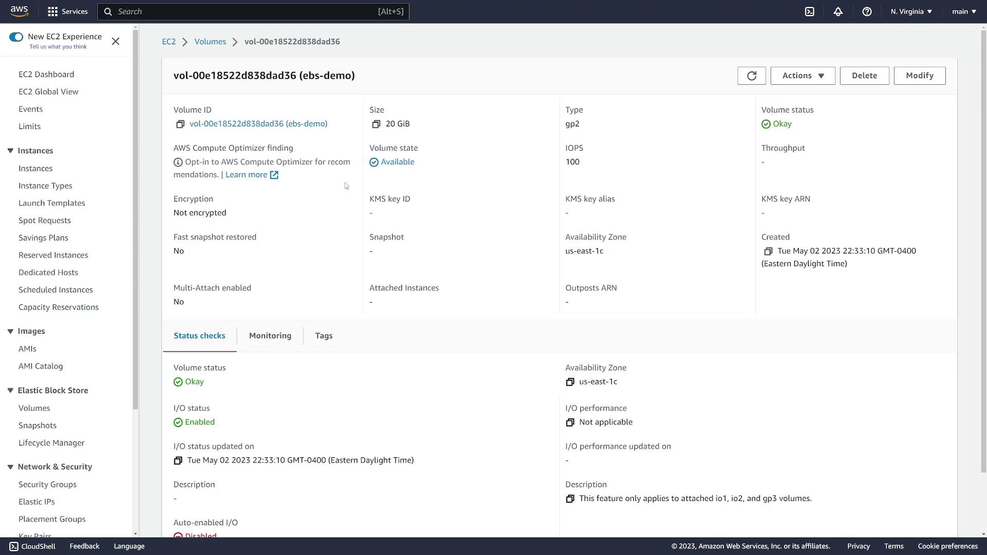 The image shows an AWS EC2 dashboard displaying details of an EBS volume, including its ID, size, type, status, and availability zone.