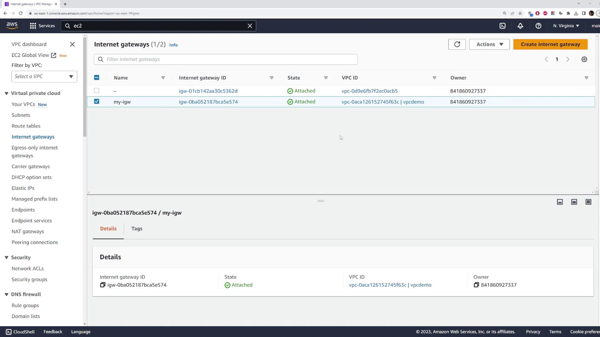 The image shows the AWS Management Console displaying the "Internet gateways" section under the VPC dashboard, with details of two internet gateways listed.
