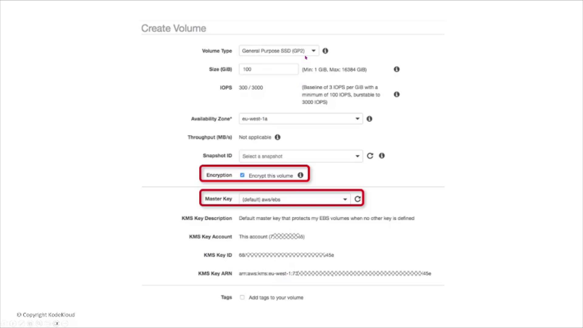 The image shows a form for creating a volume in a cloud service, with options for volume type, size, IOPS, availability zone, and encryption settings. The encryption section is highlighted, indicating the selection of a master key for encrypting the volume.