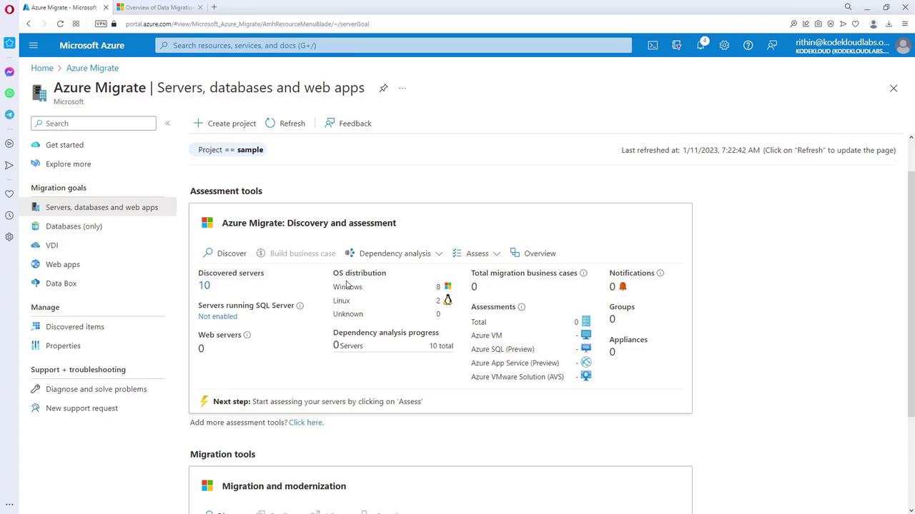 The image shows a Microsoft Azure Migrate dashboard displaying assessment tools for servers, databases, and web apps, including details on discovered servers and operating system distribution.