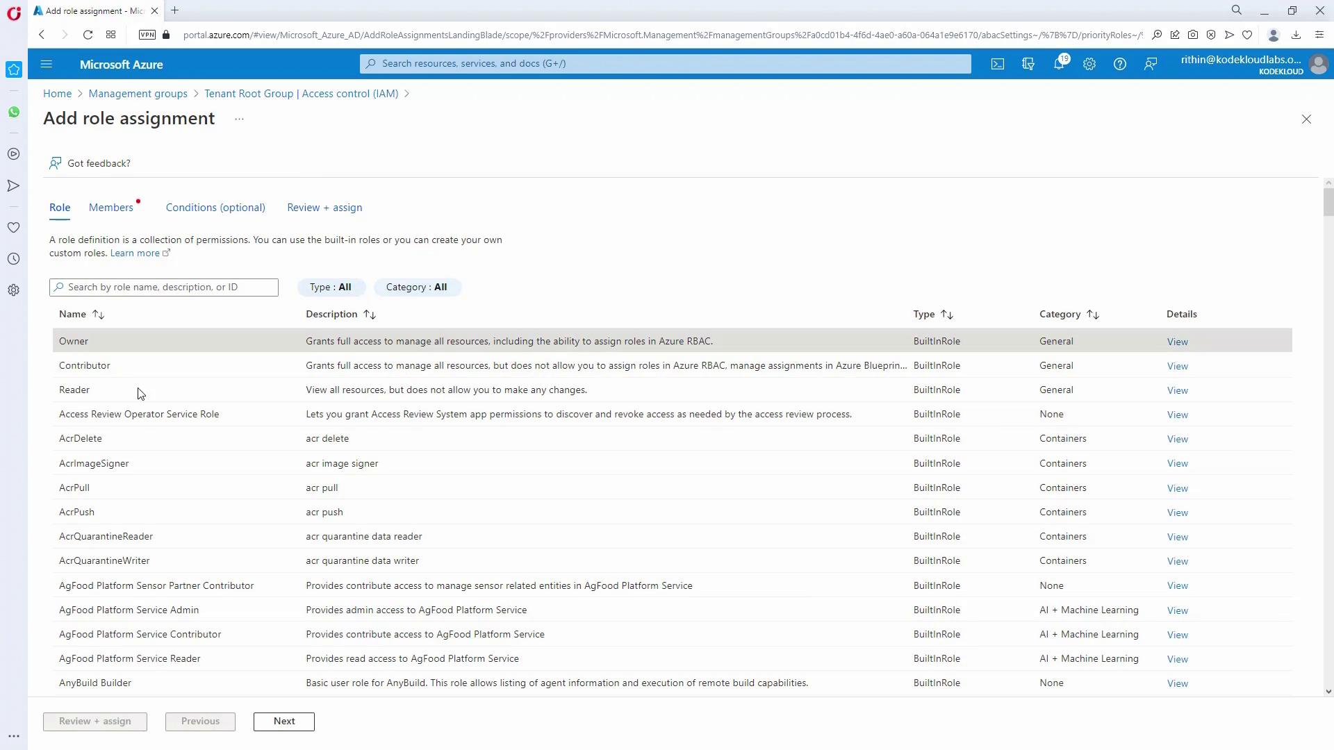 The image shows a Microsoft Azure portal interface for adding role assignments, listing various roles such as Owner, Contributor, and Reader, along with their descriptions and types.