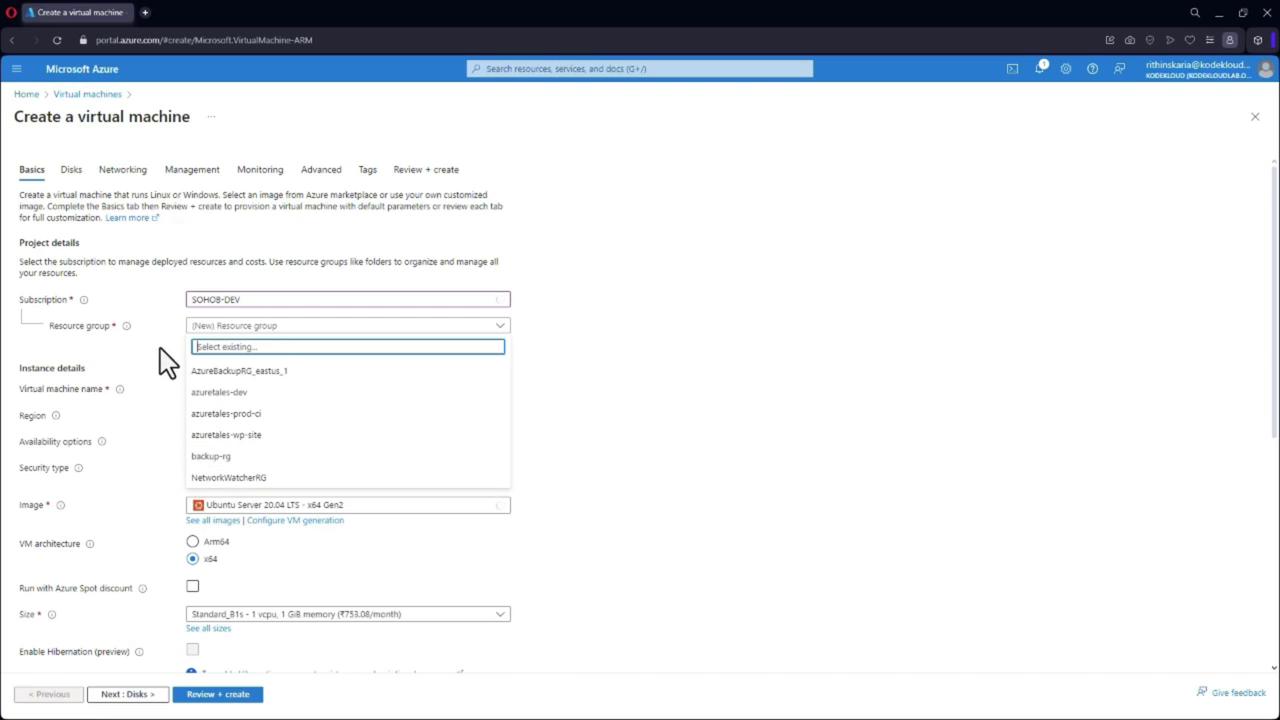 The image shows a Microsoft Azure portal interface for creating a virtual machine. It includes fields for project and instance details, such as subscription, resource group, and virtual machine name.