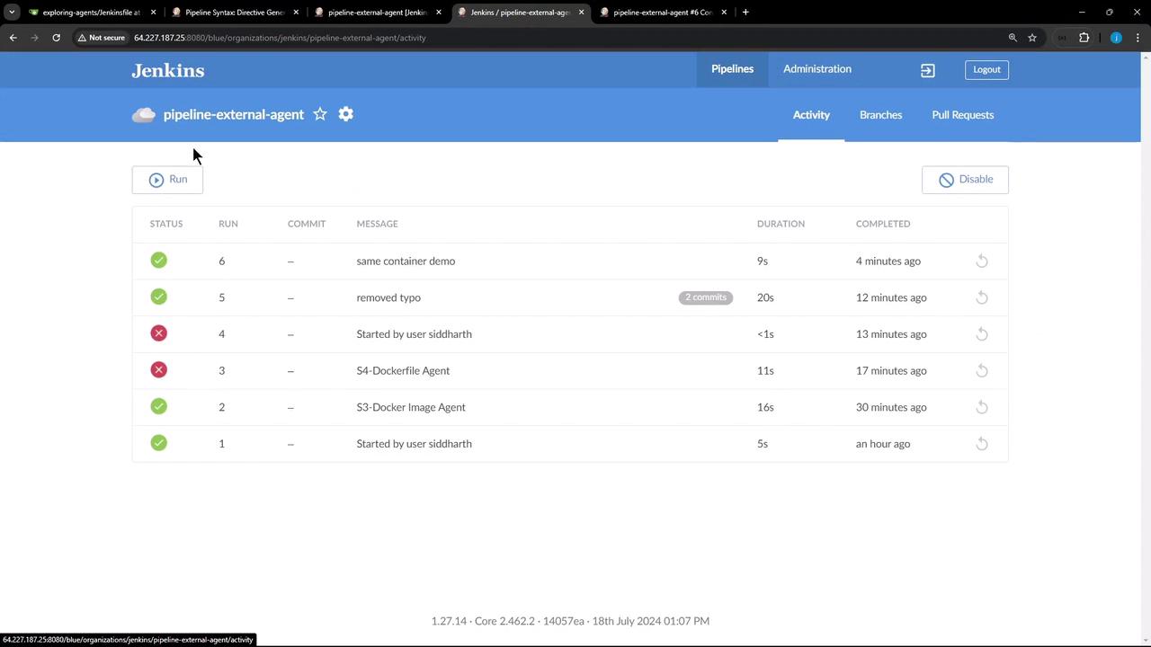 The image shows a Jenkins dashboard displaying the activity of a pipeline named "pipeline-external-agent," with a list of recent runs, their status, duration, and completion times.