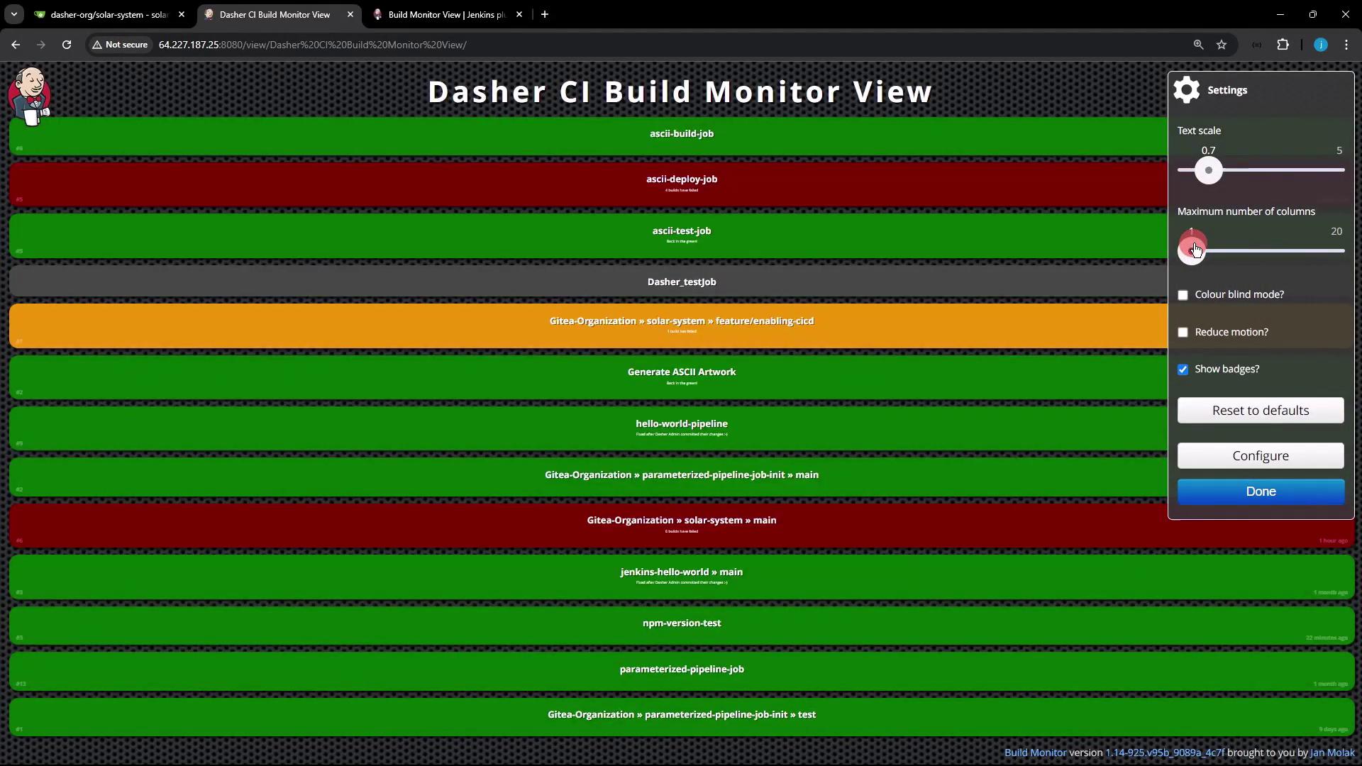 The image shows a Jenkins build monitor view with various jobs displayed in different colors indicating their status: green for successful, red for failed, and orange for unstable. There is a settings panel on the right side for adjusting display options.