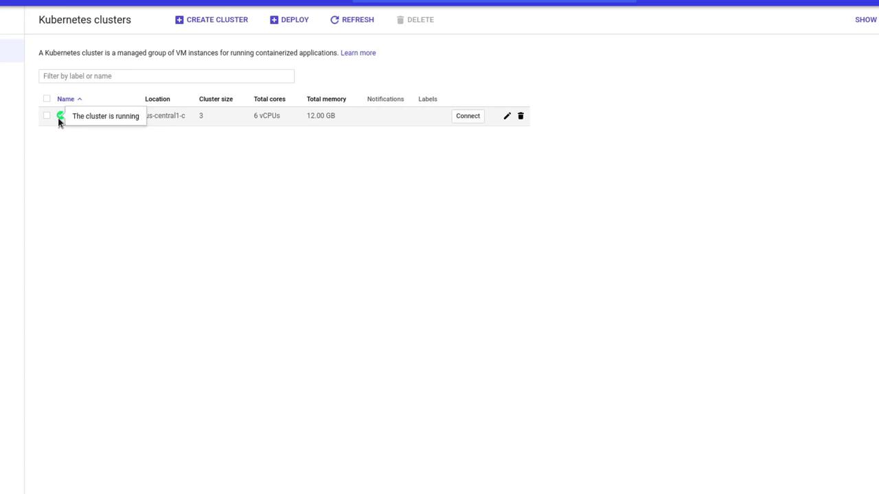 The image shows a Kubernetes clusters dashboard with one running cluster, displaying details like location, size, cores, and memory.