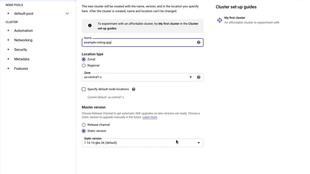 The image shows a Google Kubernetes Engine (GKE) cluster setup interface, detailing options for naming, location type, zone, and master version selection.