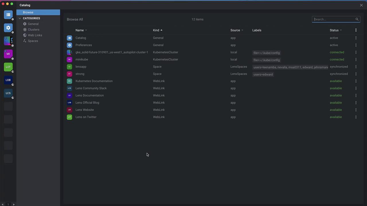 The image shows a software interface with a catalog of items, including clusters and web links, displayed in a table format with columns for name, kind, source, labels, and status. The left sidebar contains navigation options and icons.