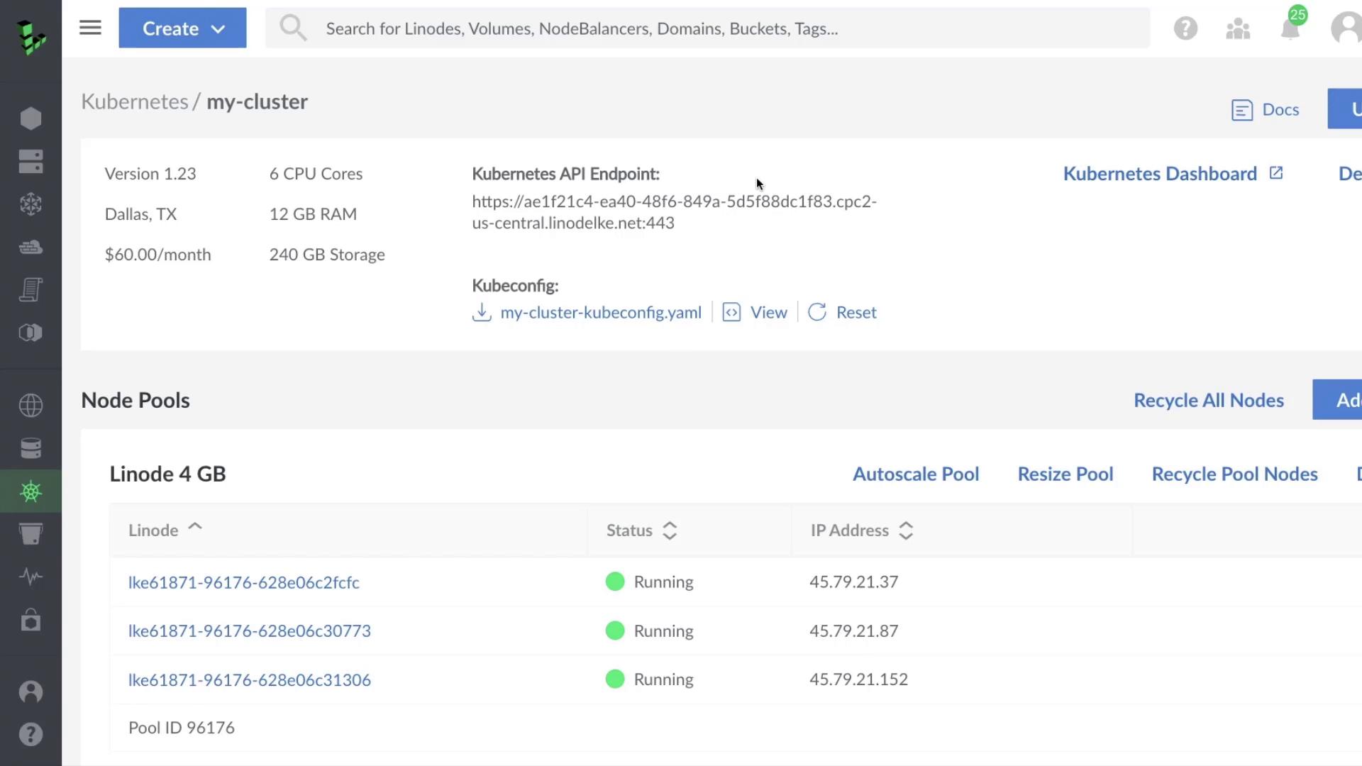 The image shows a Kubernetes cluster management interface with details about the cluster's configuration, including CPU, RAM, and storage, as well as the status and IP addresses of node pools.