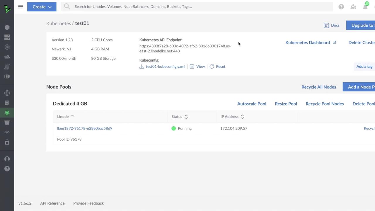 The image shows a Kubernetes management interface with details about a cluster named "test01," including its version, resources, and node pool status. The node pool has a dedicated 4 GB node that is currently running.