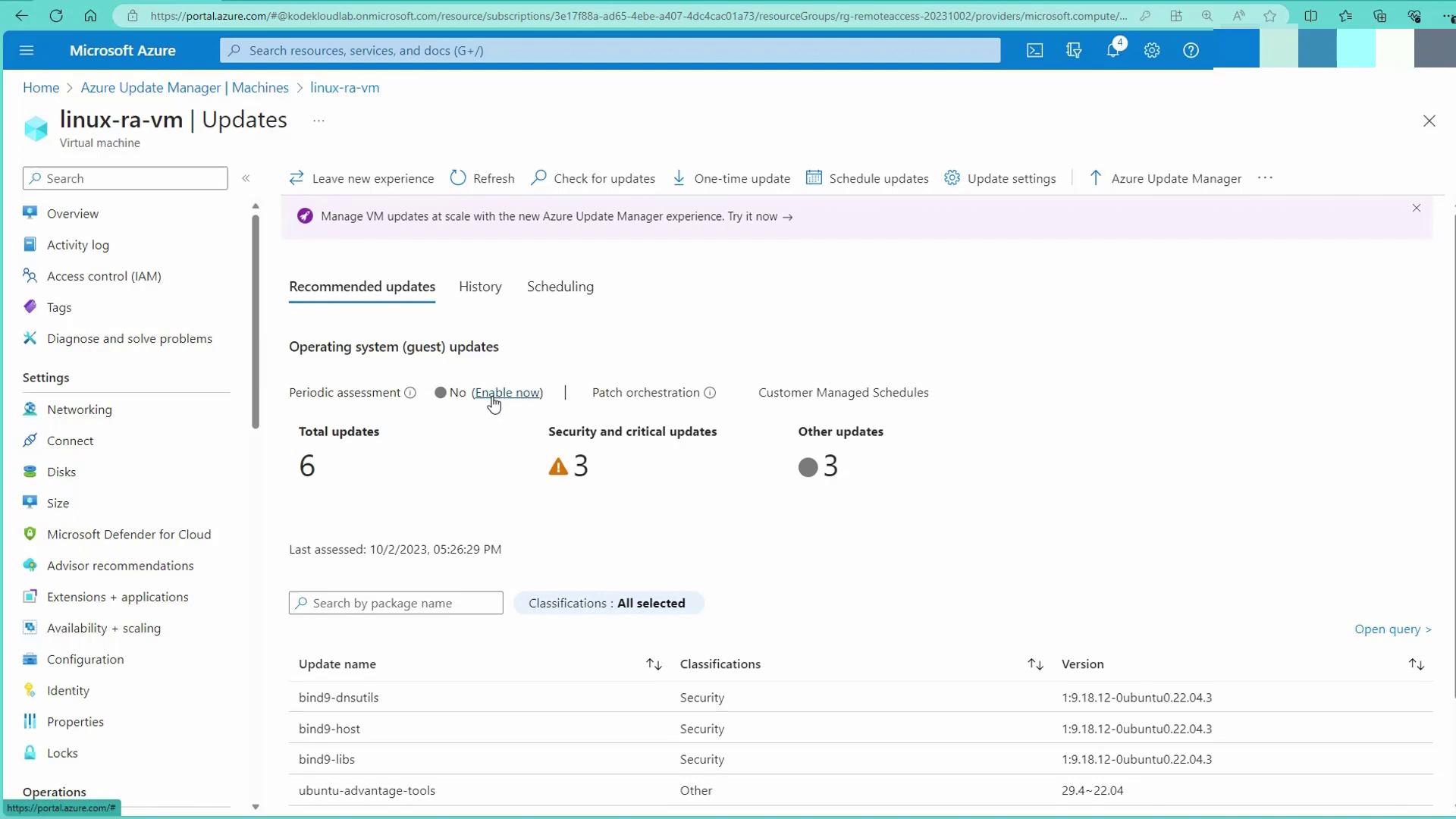 The image shows the Microsoft Azure portal displaying the update status for a virtual machine named "linux-ra-vm," indicating a total of six updates, with three being security and critical updates.