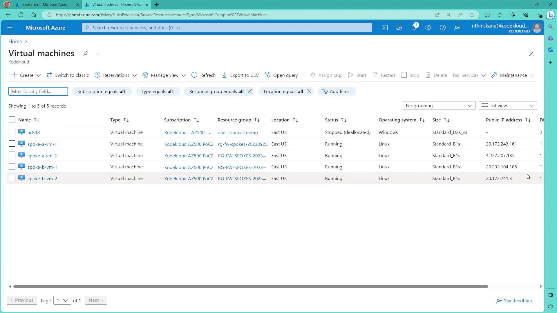 The image shows a Microsoft Azure portal displaying a list of virtual machines, including details like name, type, subscription, status, and operating system.