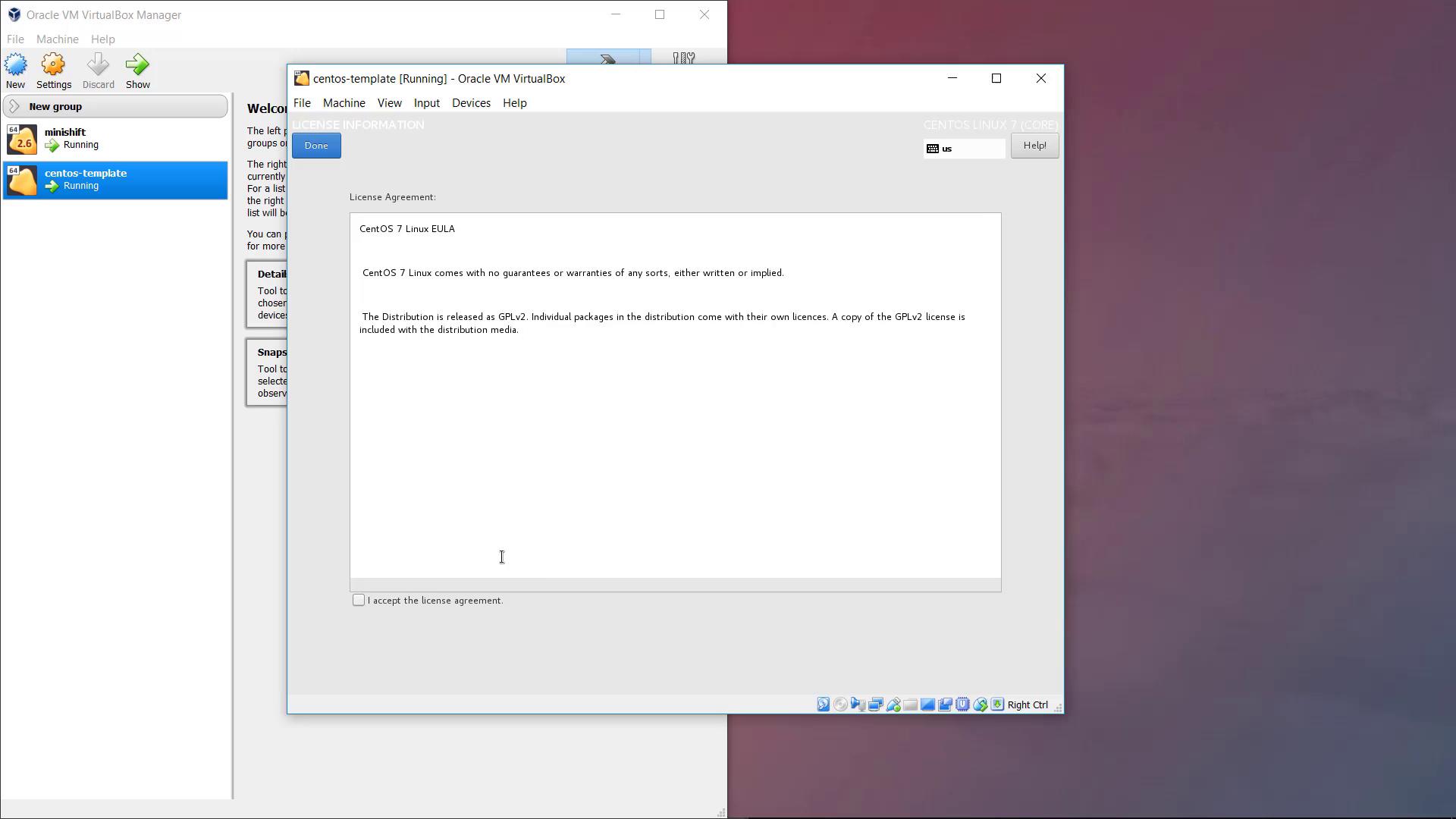 The image shows the Oracle VM VirtualBox Manager with a CentOS 7 Linux virtual machine running, displaying a license agreement window.