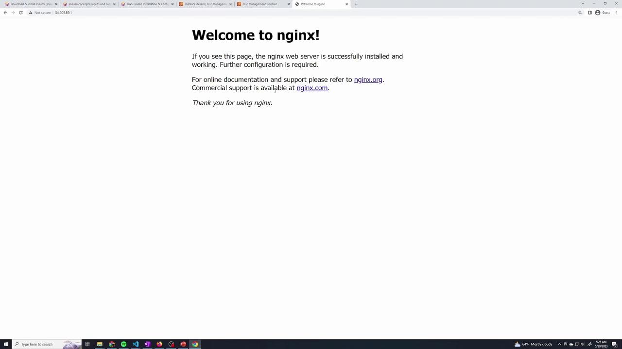 The image shows a default "Welcome to nginx!" page, indicating successful installation of the nginx web server, with links for documentation and support.
