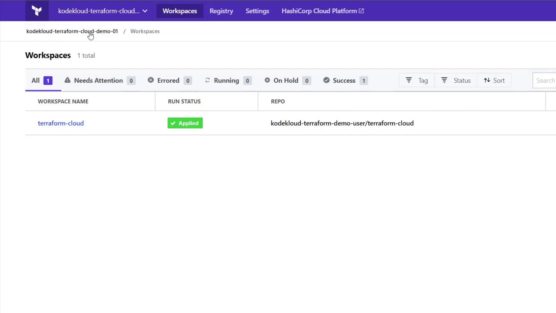 The image shows a Terraform Cloud workspace interface with one workspace named "terraform-cloud," which has a run status of "Applied" and indicates success.